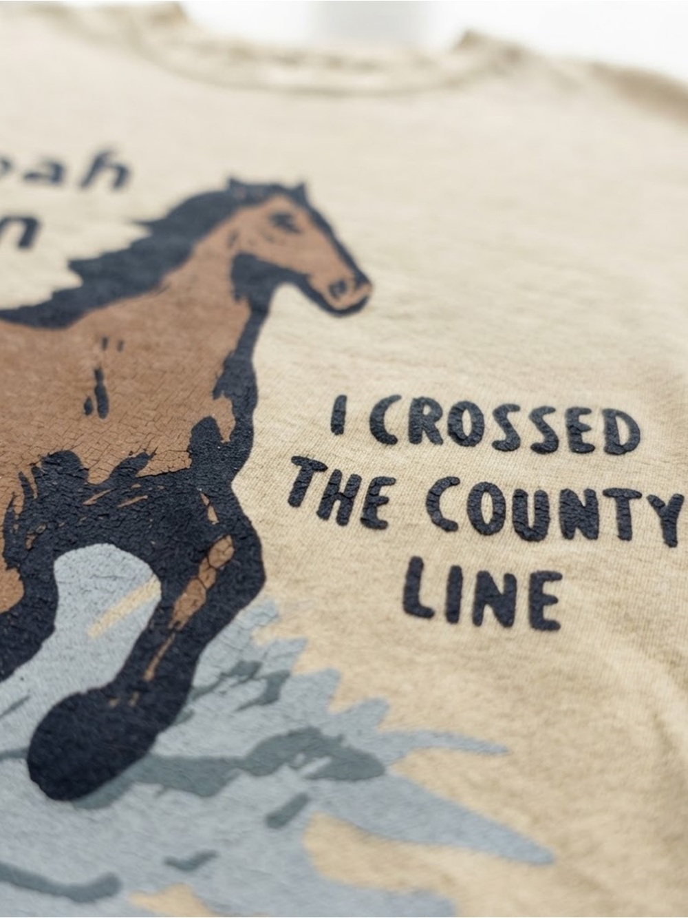 Beige Running Horse Graphic T-shirt Gildan Country Folk Tee Top - Picture 2 of 2